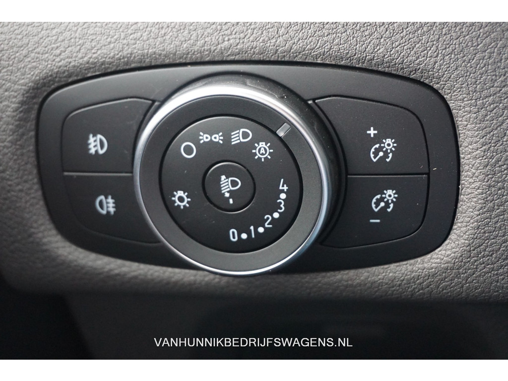 34752967-ford-transit-custom-15