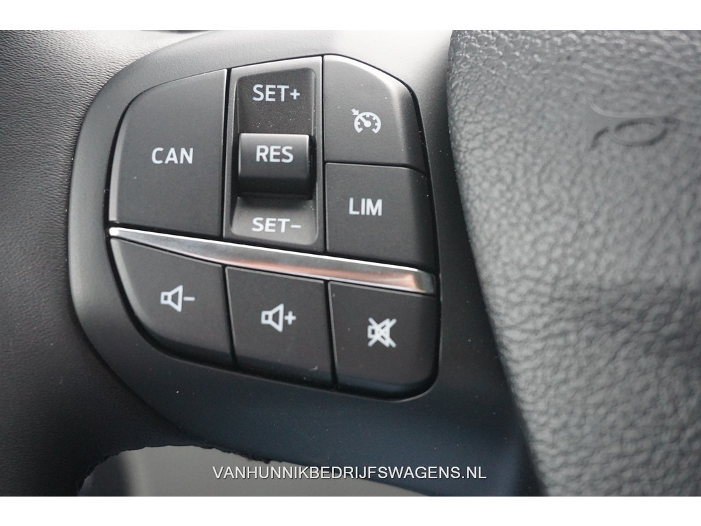 34752967-ford-transit-custom-16