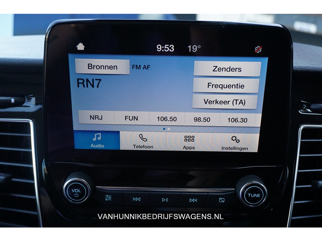 34761565-ford-transit-custom-14