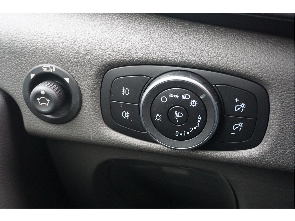 36588065-ford-transit-18
