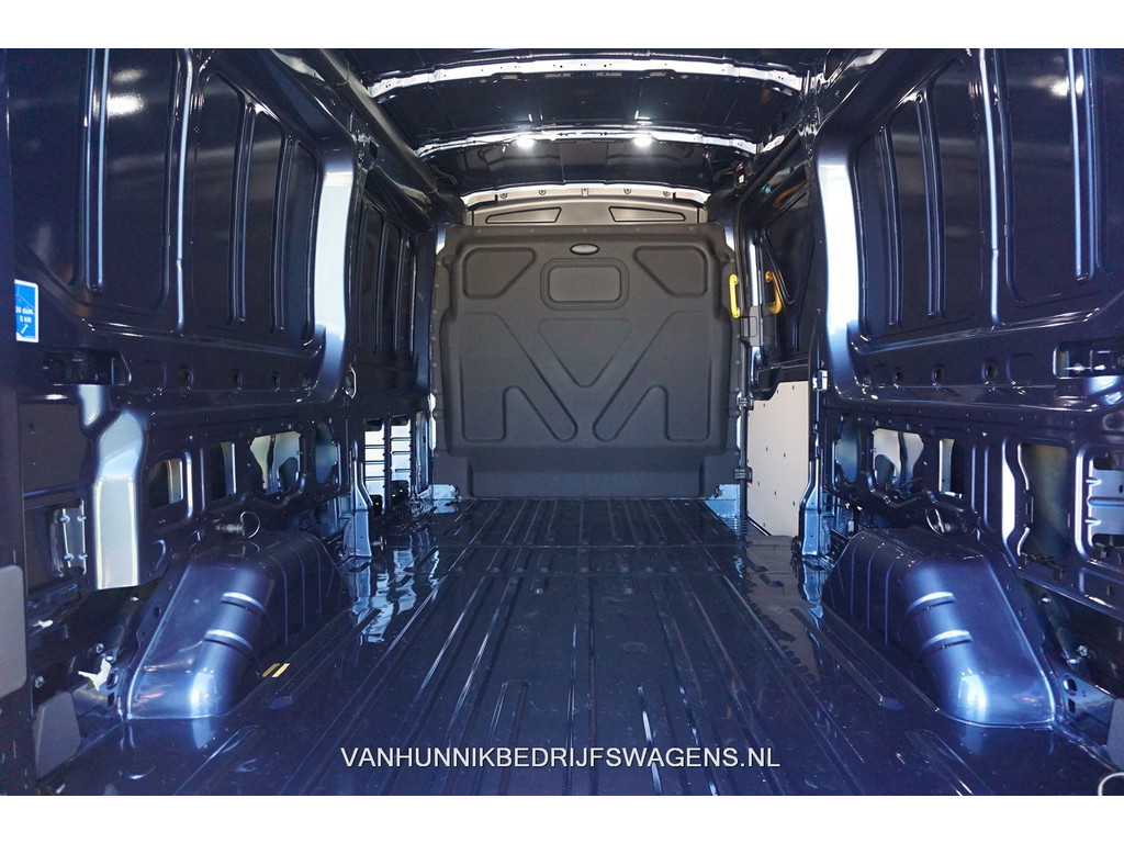 37319955-ford-transit-7