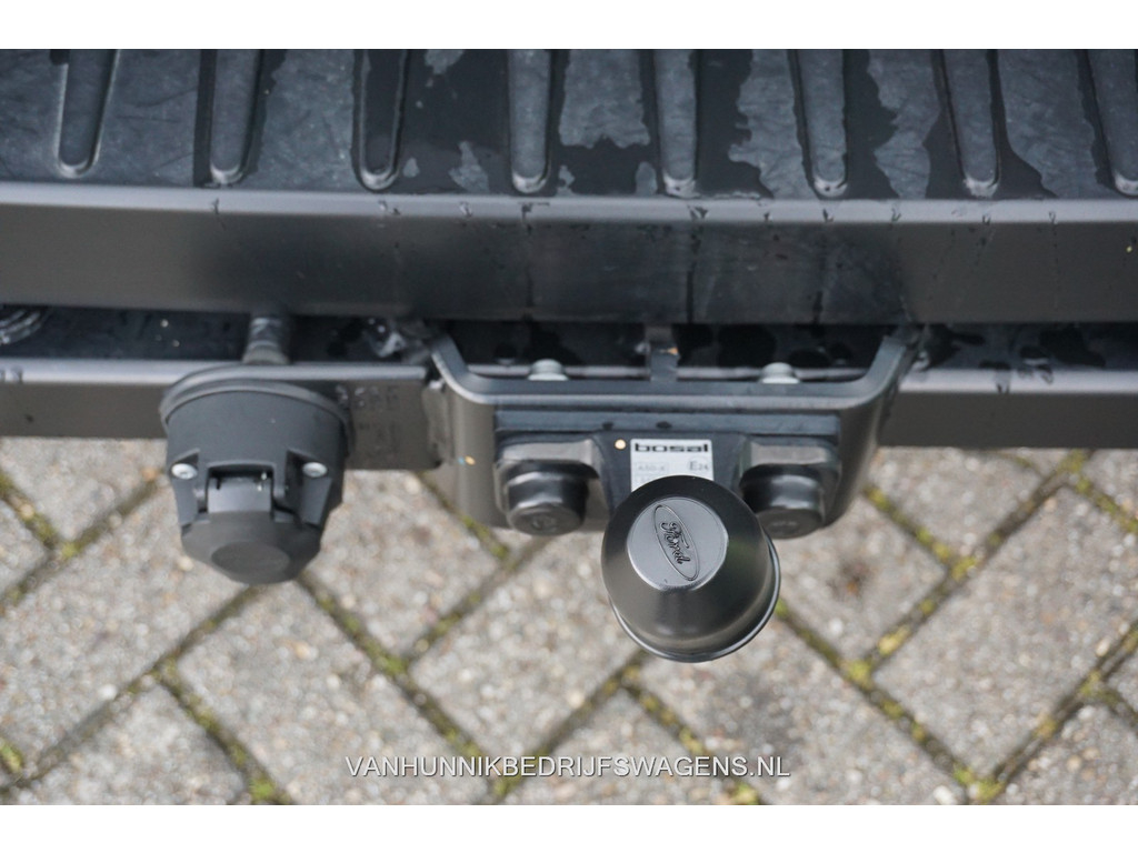 39482715-ford-transit-16