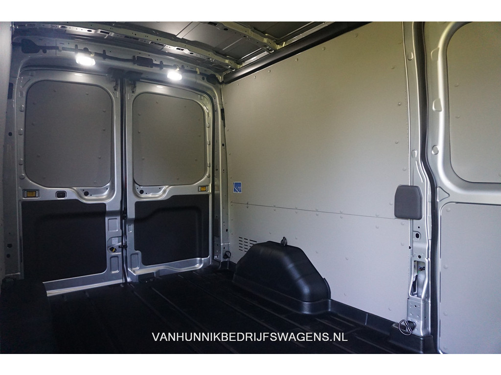 39482715-ford-transit-8