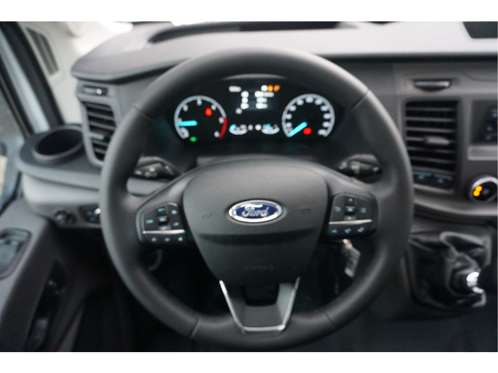 40212554-ford-transit-11