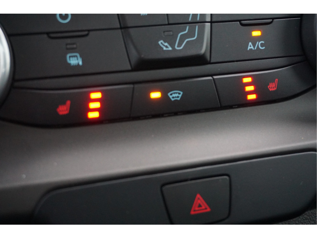 40212554-ford-transit-13