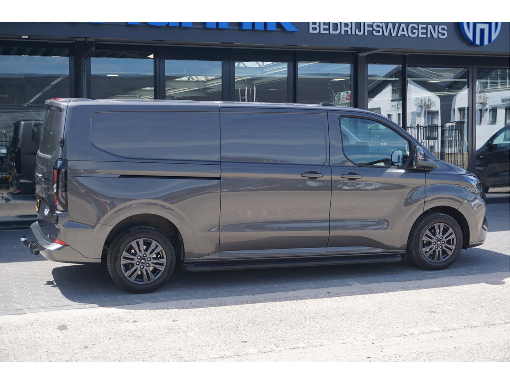 40244825-ford-transit-custom-4