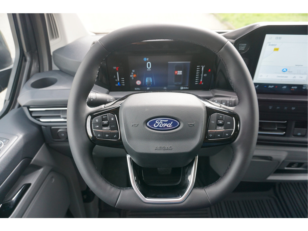 40663990-ford-transit-custom-10