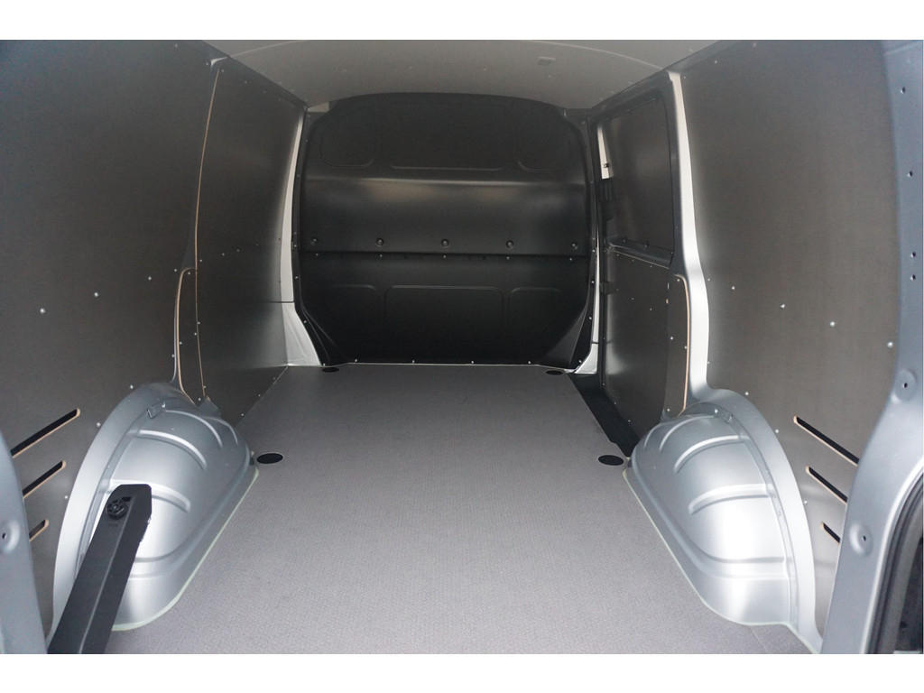 41240952-volkswagen-transporter-7