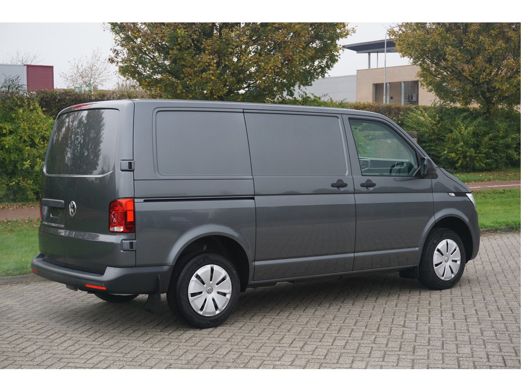 41241034-volkswagen-transporter-4
