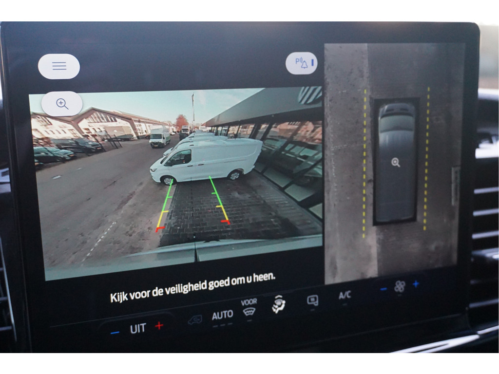 42123803-ford-transit-13