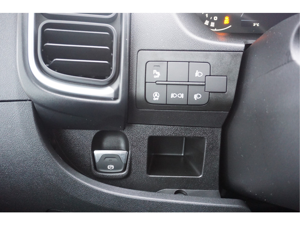 42129001-citroen-jumper-20