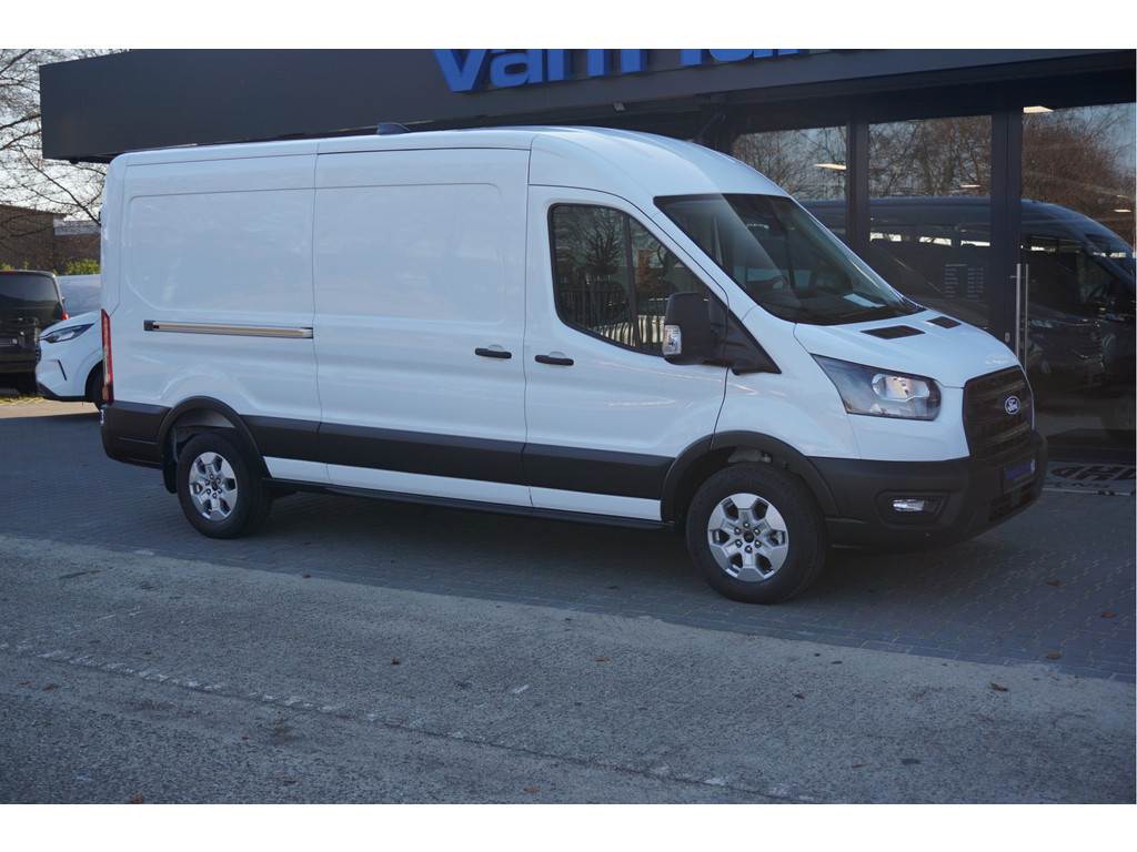 42144808-ford-transit-6