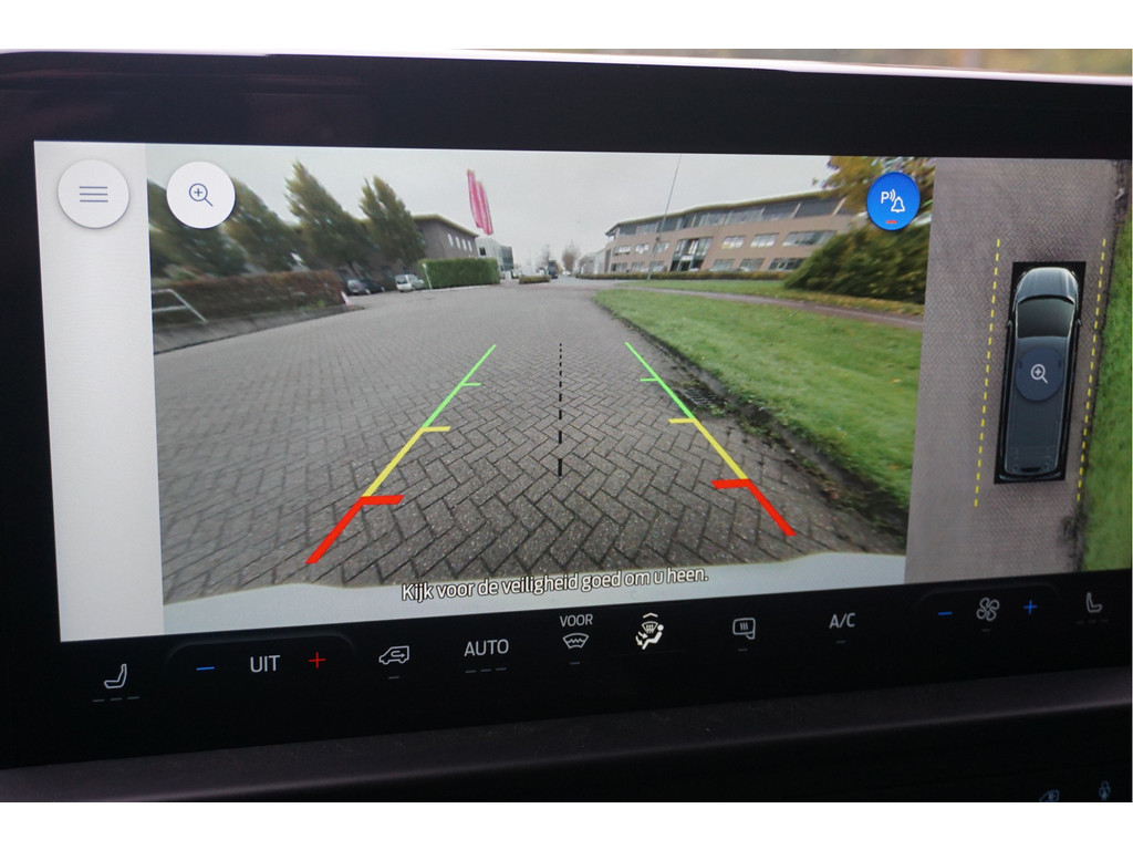 42215397-ford-transit-custom-12