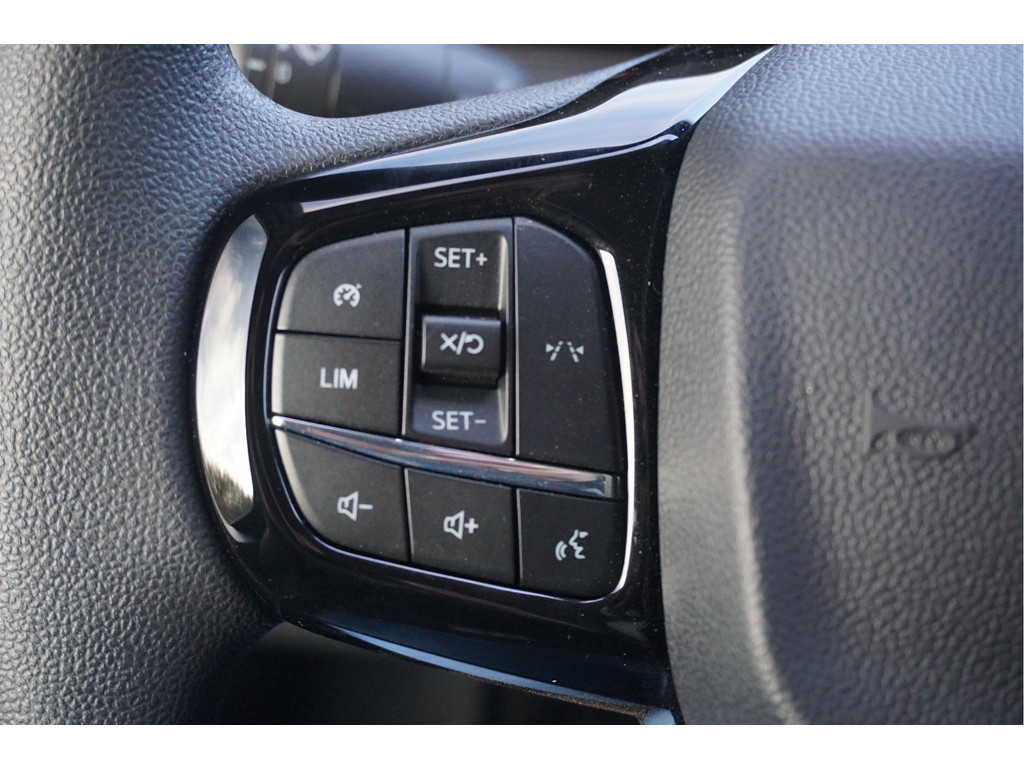 42334395-ford-transit-custom-15