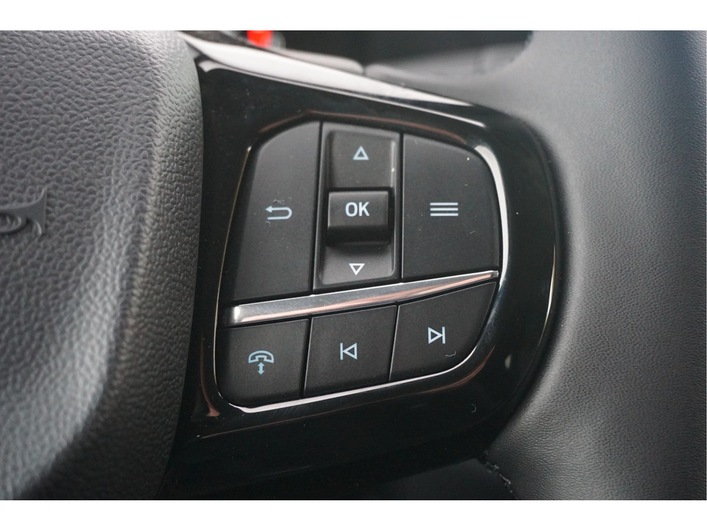 42432839-ford-transit-custom-16