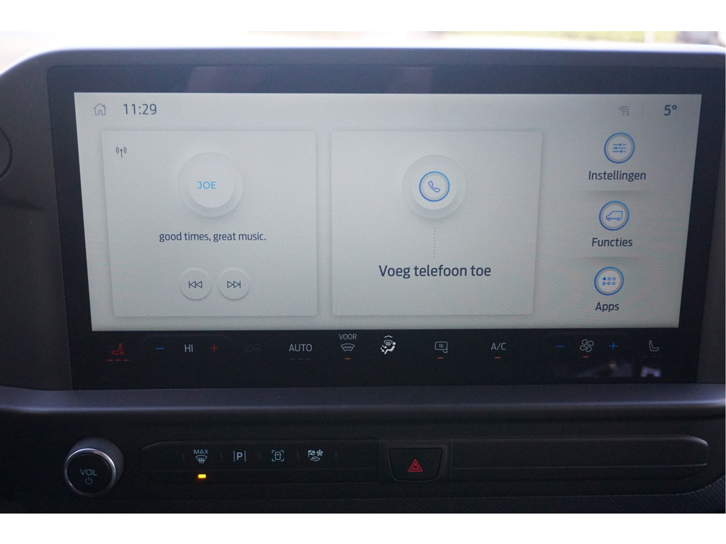 42668948-ford-transit-custom-11