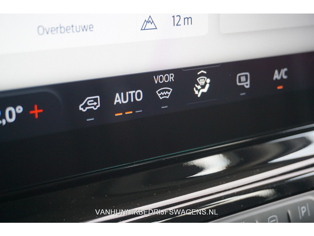 43086906-ford-transit-13