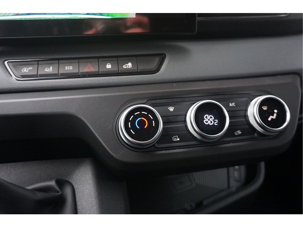 43184479-renault-master-15