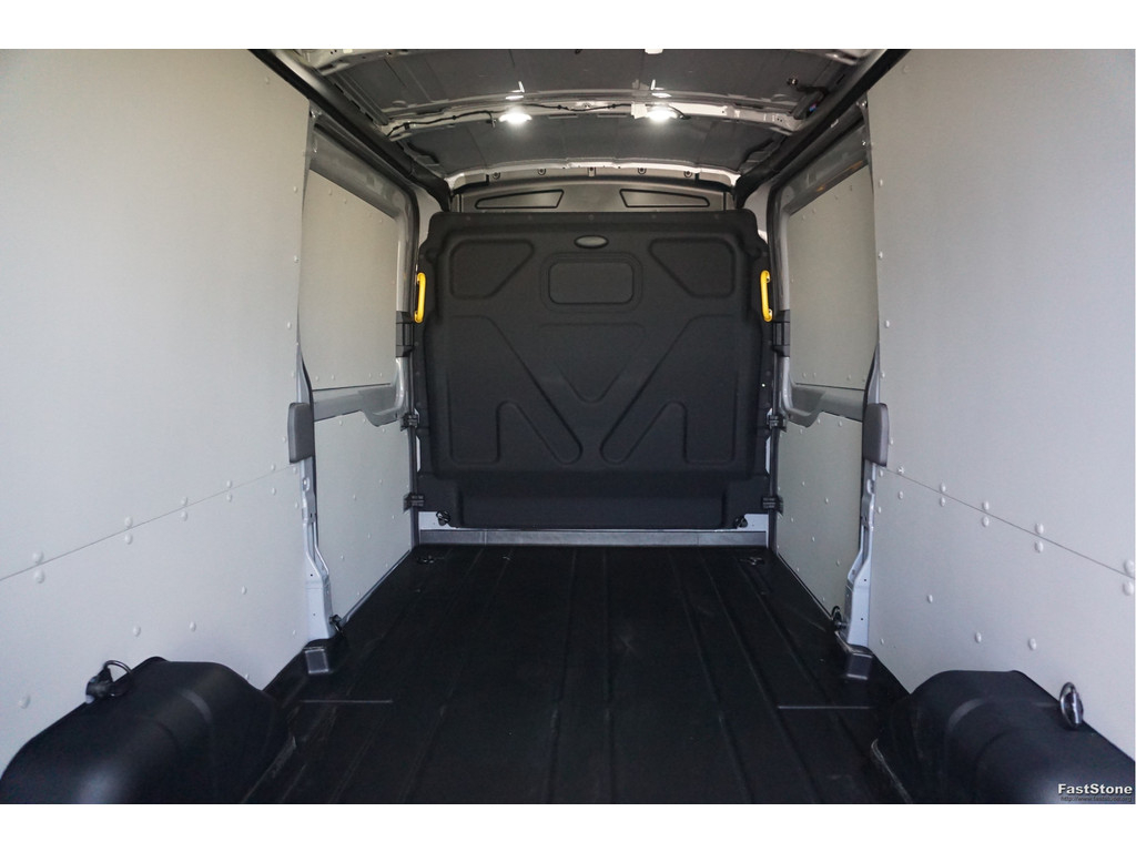 43570924-ford-transit-7