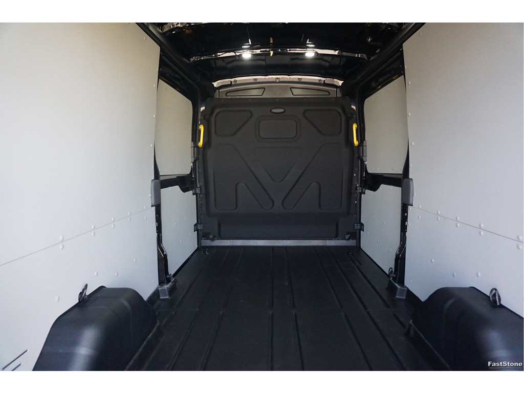 43572853-ford-transit-7