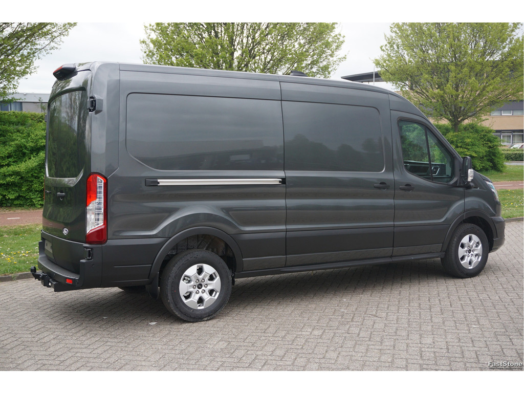 43572979-ford-transit-4