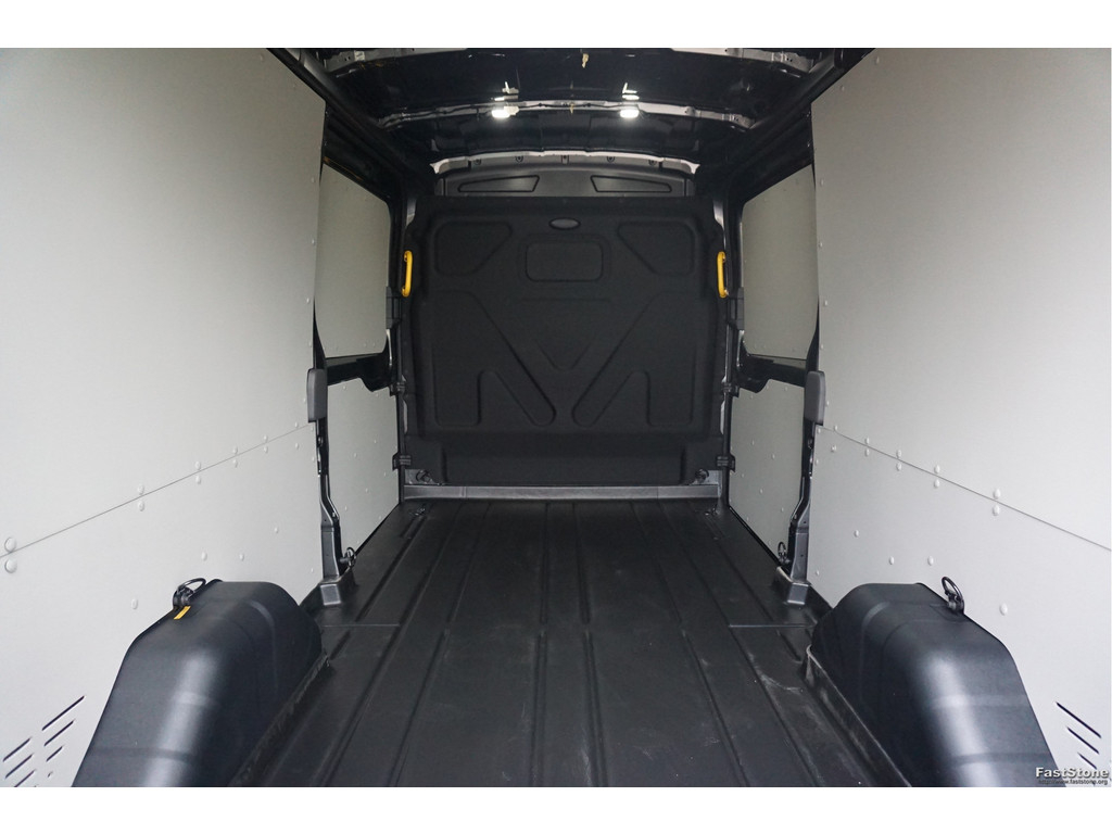 43573075-ford-transit-7