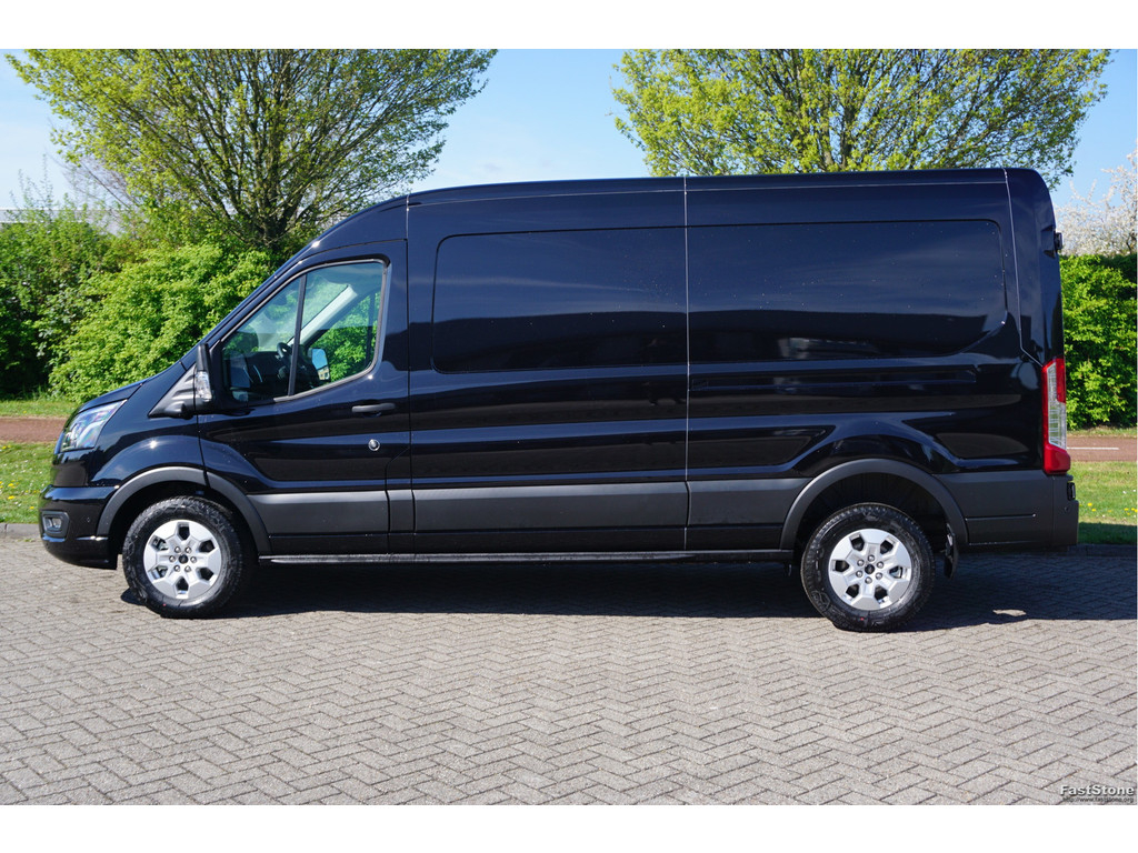 43573991-ford-transit-2