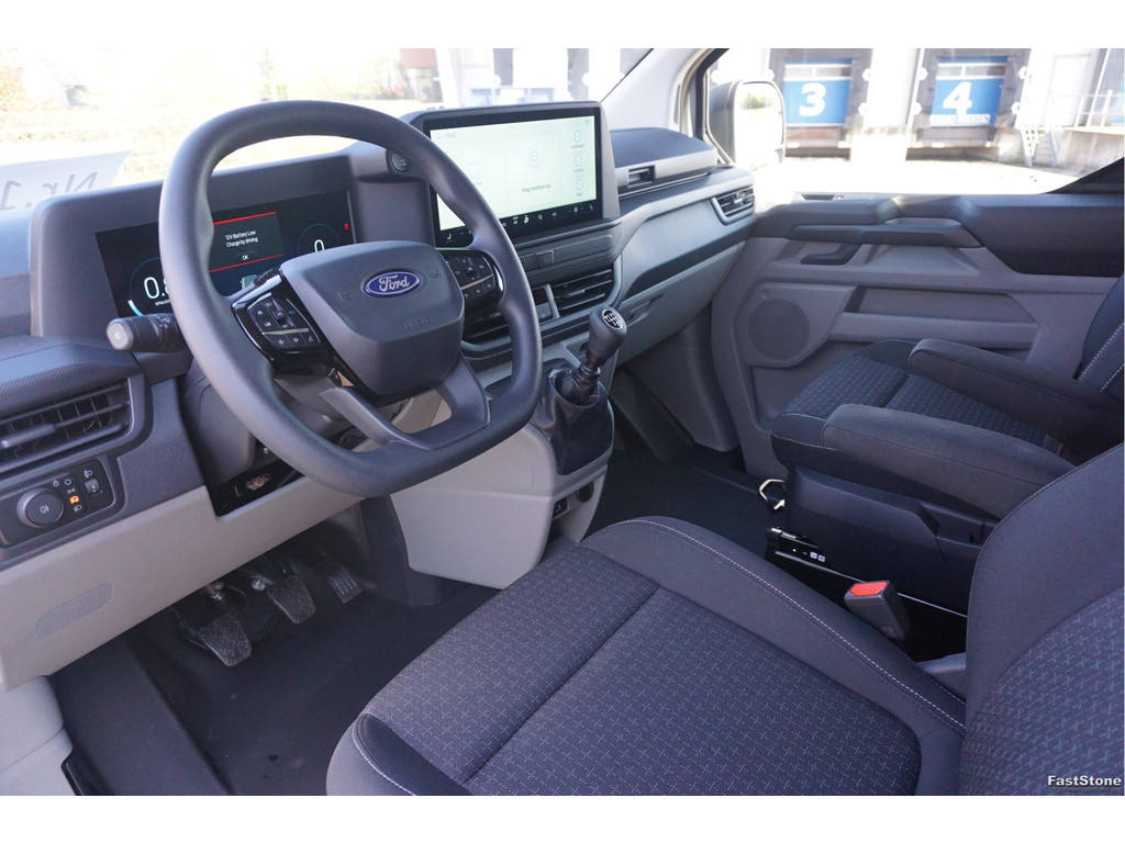 43715492-ford-transit-custom-8