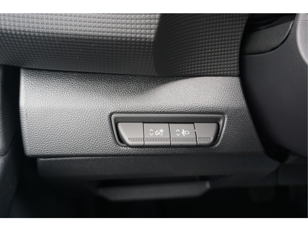 43764346-renault-trafic-17