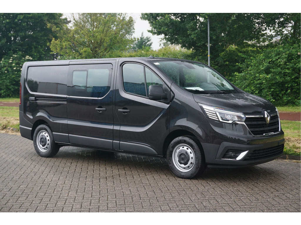 43764346-renault-trafic-6