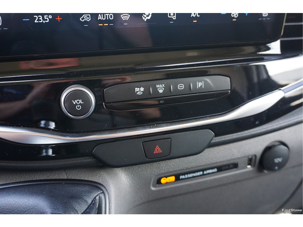 45143311-ford-transit-14