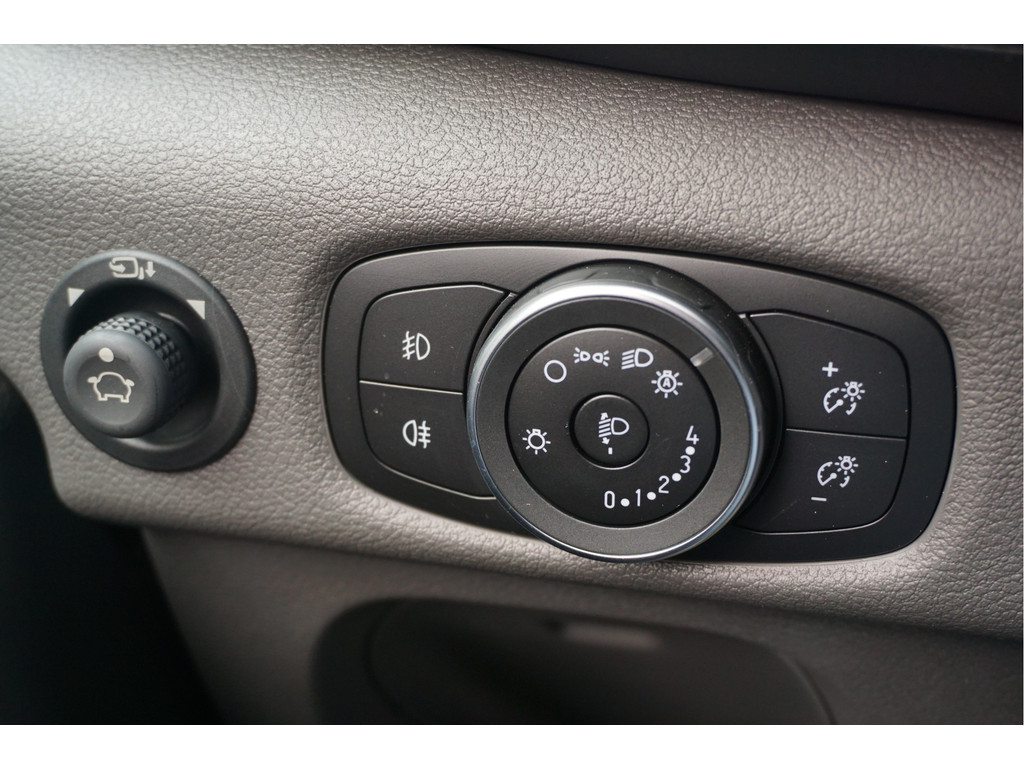 45143311-ford-transit-19