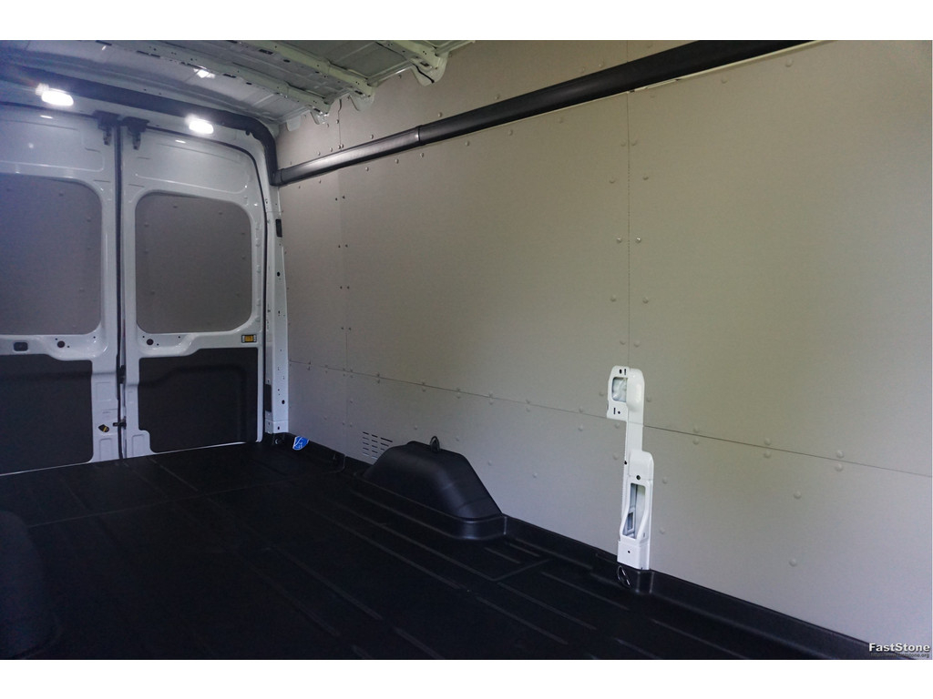 45143311-ford-transit-9