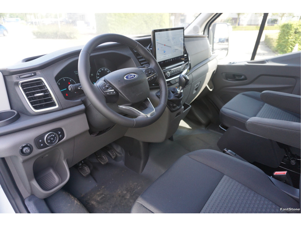 45143324-ford-transit-10