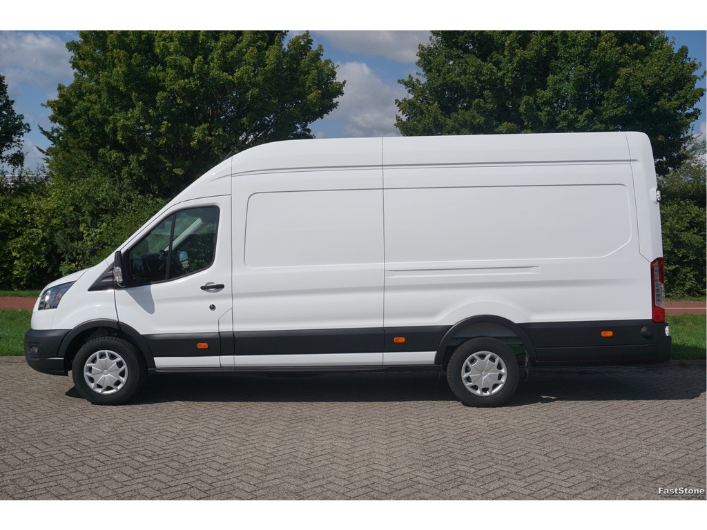 45143324-ford-transit-2