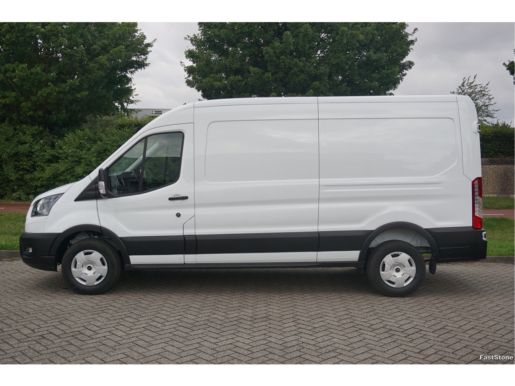 45257266-ford-transit-2