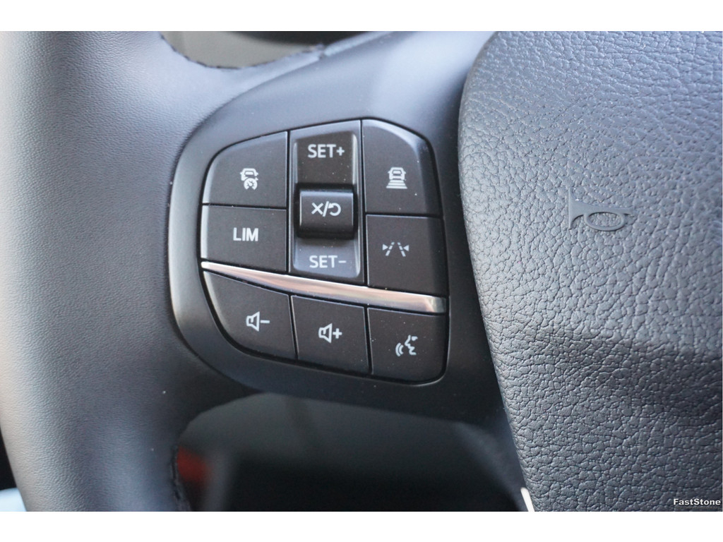 46135569-ford-transit-16