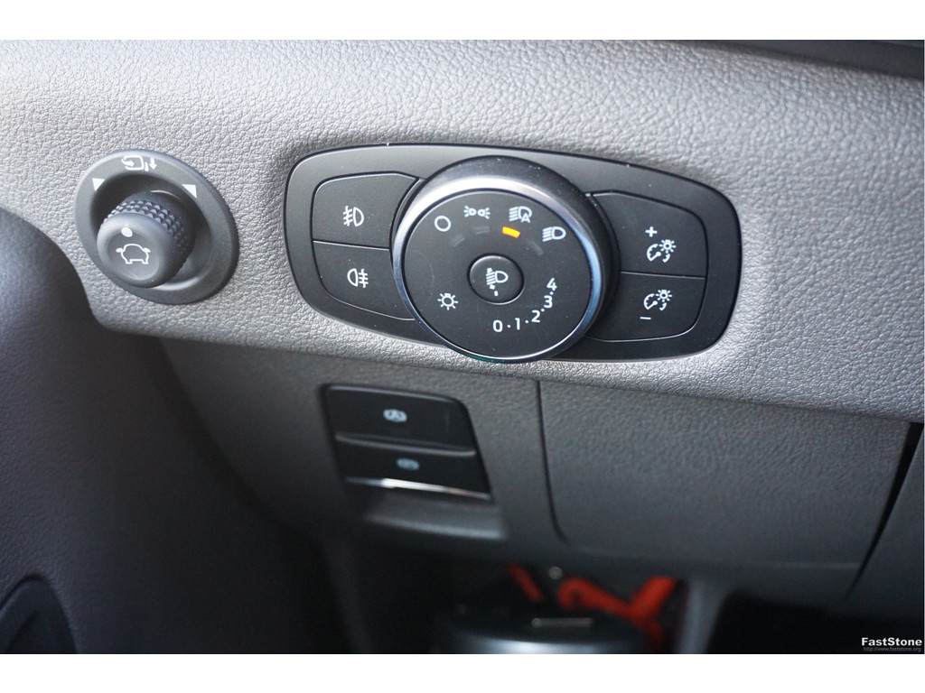 46148276-ford-transit-18