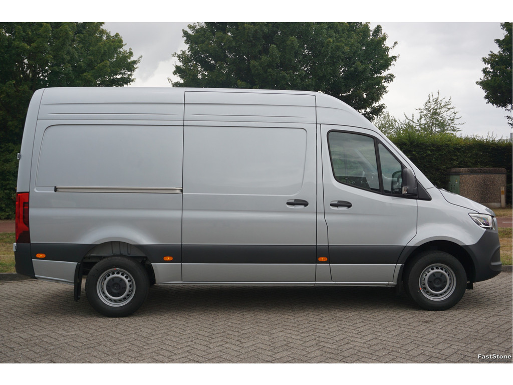 46275889-mercedes-benz-sprinter-5