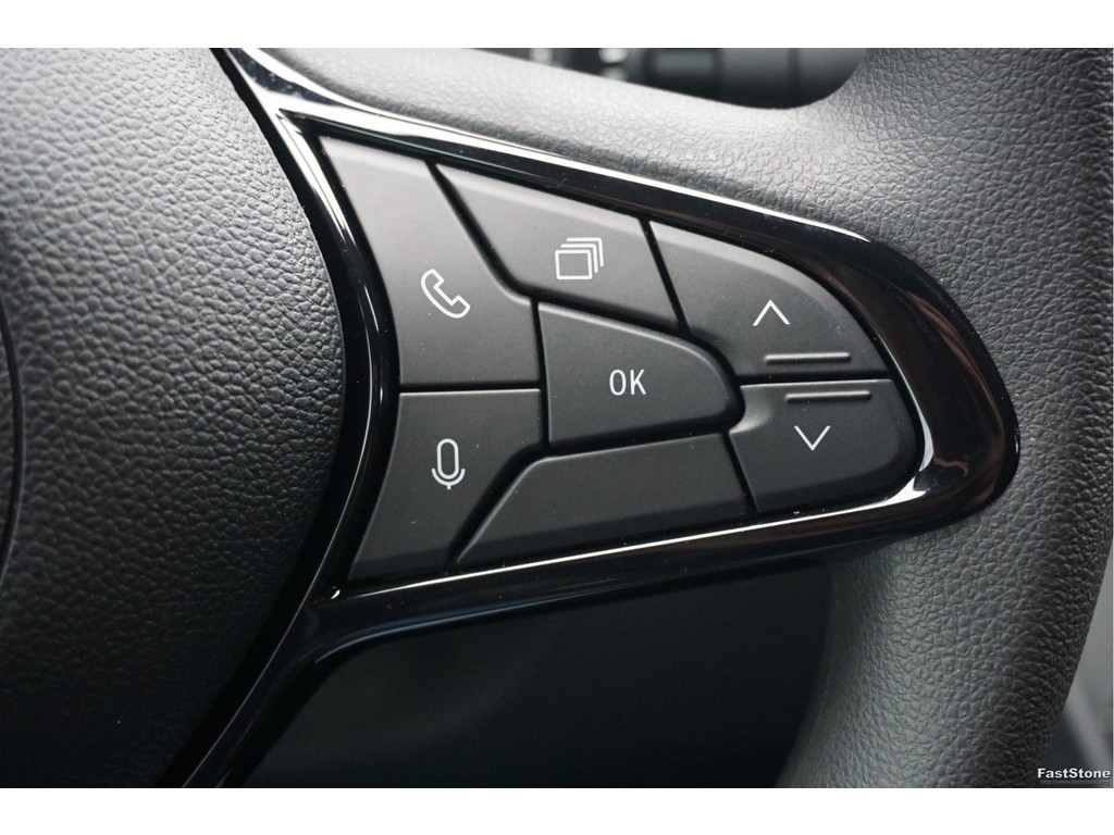 46563260-nissan-interstar-15