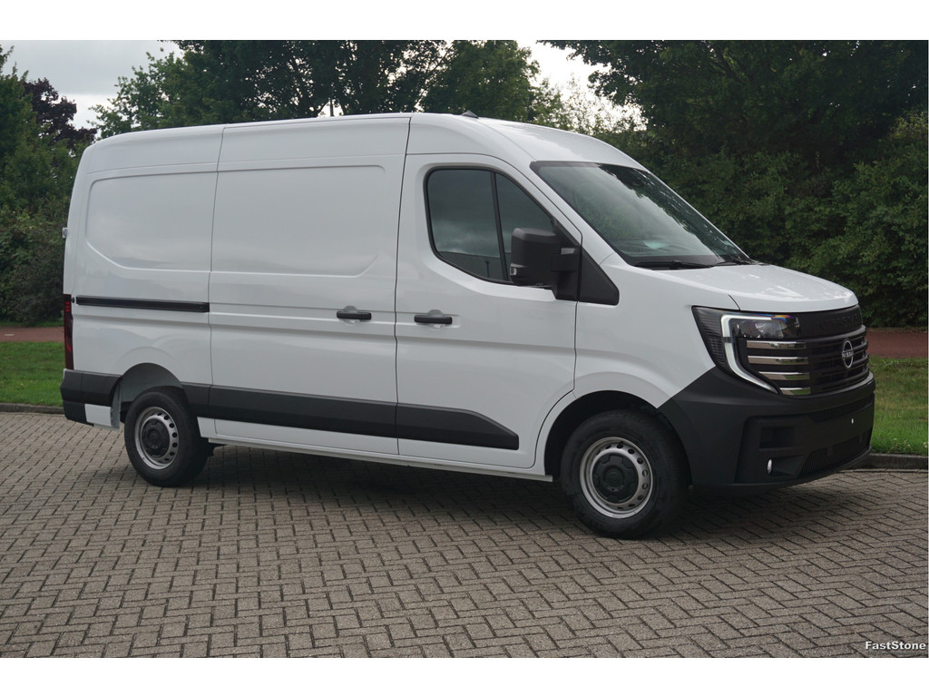 46563260-nissan-interstar-6