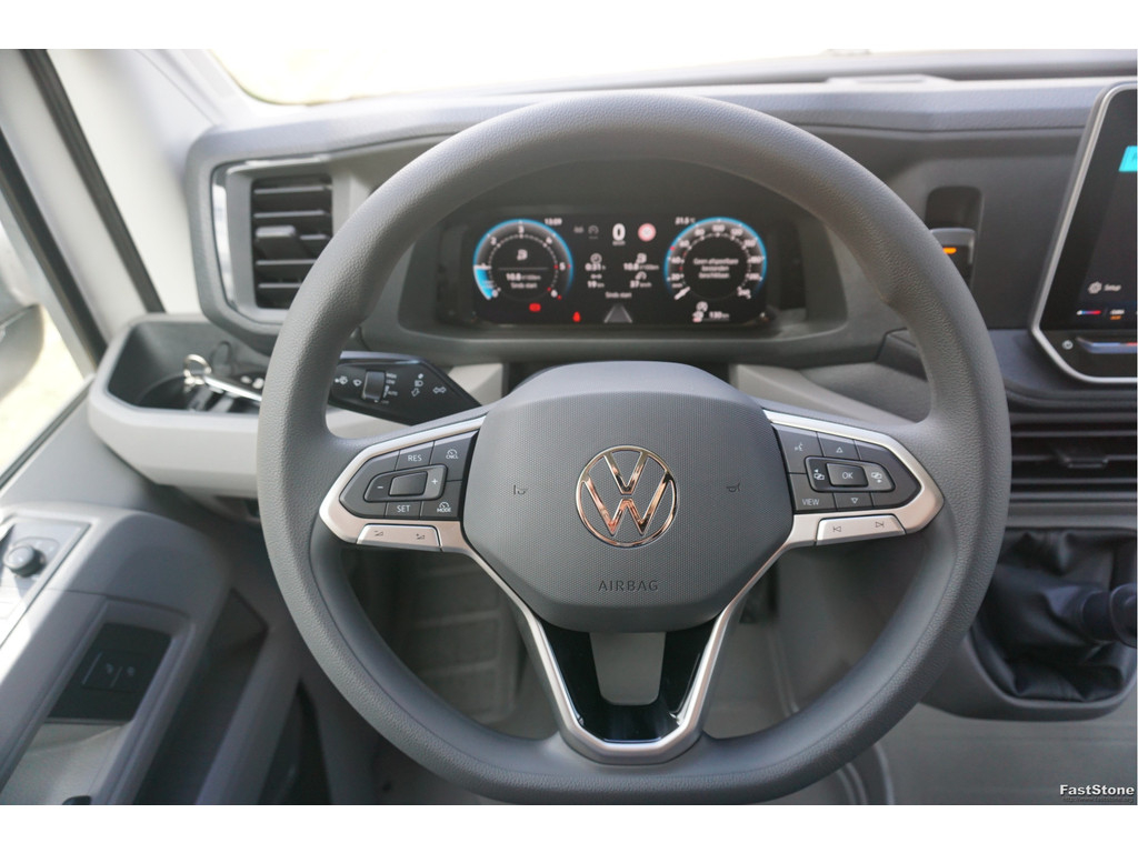 47068514-volkswagen-crafter-10