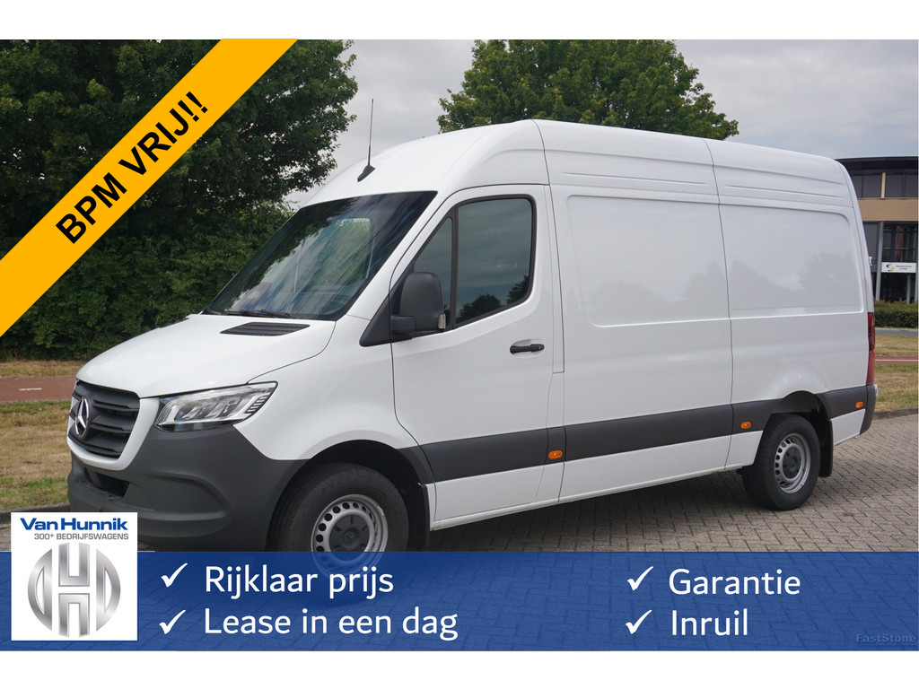 47569334-mercedes-benz-sprinter-1