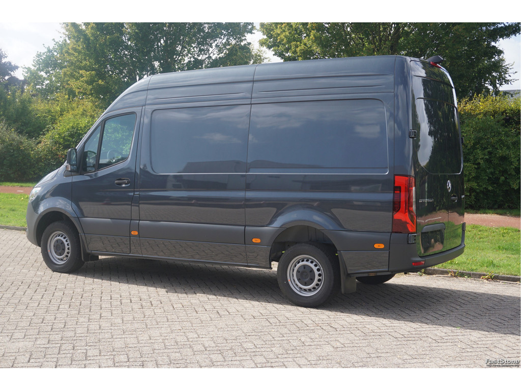 47643037-mercedes-benz-sprinter-3