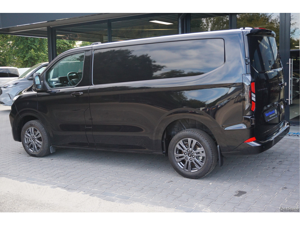 47942334-ford-transit-custom-3