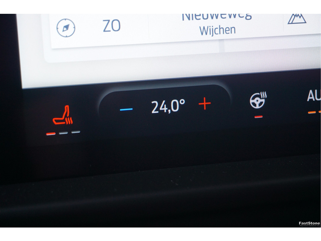 47942376-ford-transit-custom-13