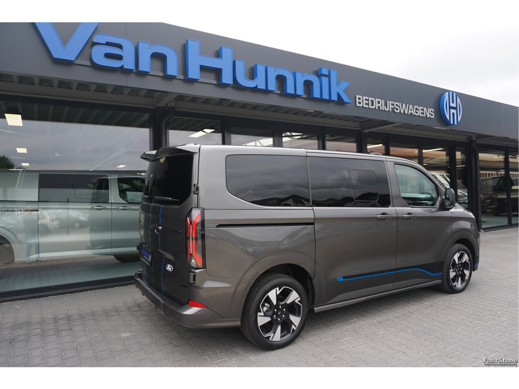 47964539-ford-transit-custom-4