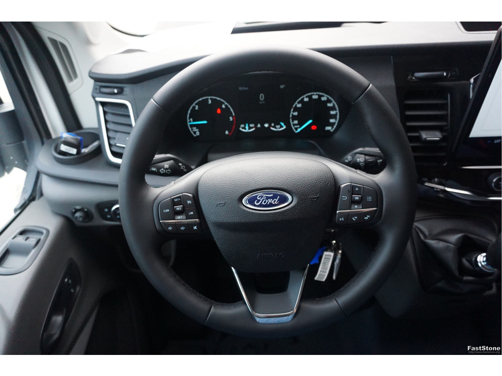 47971381-ford-transit-10