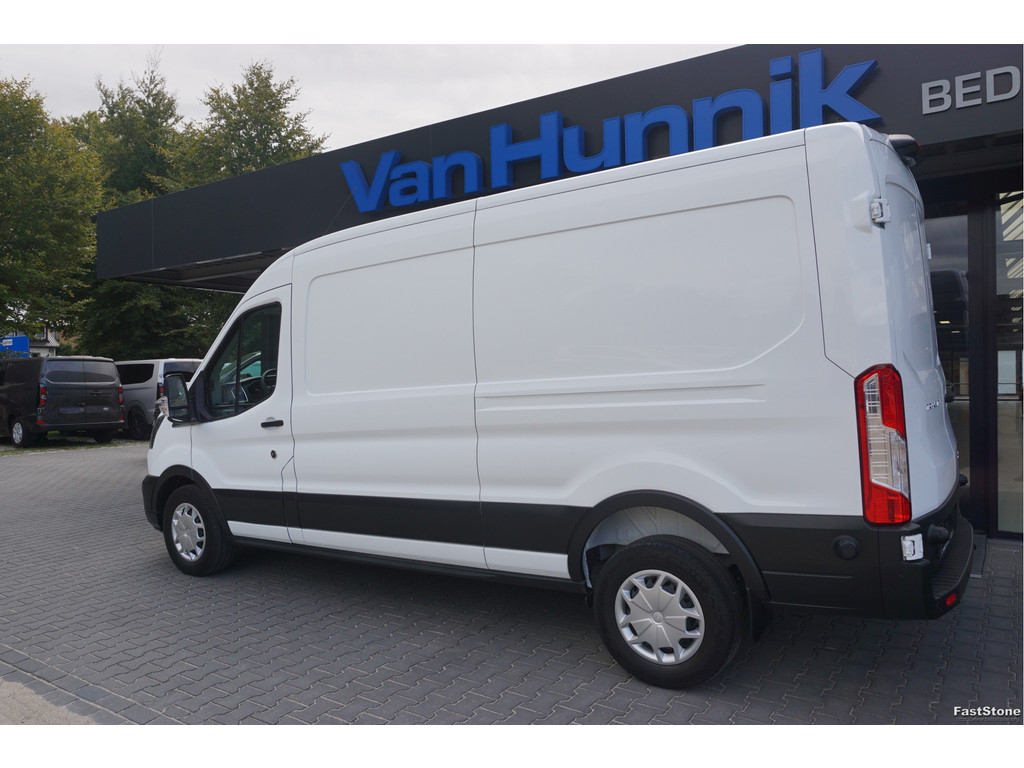 47983509-ford-transit-3
