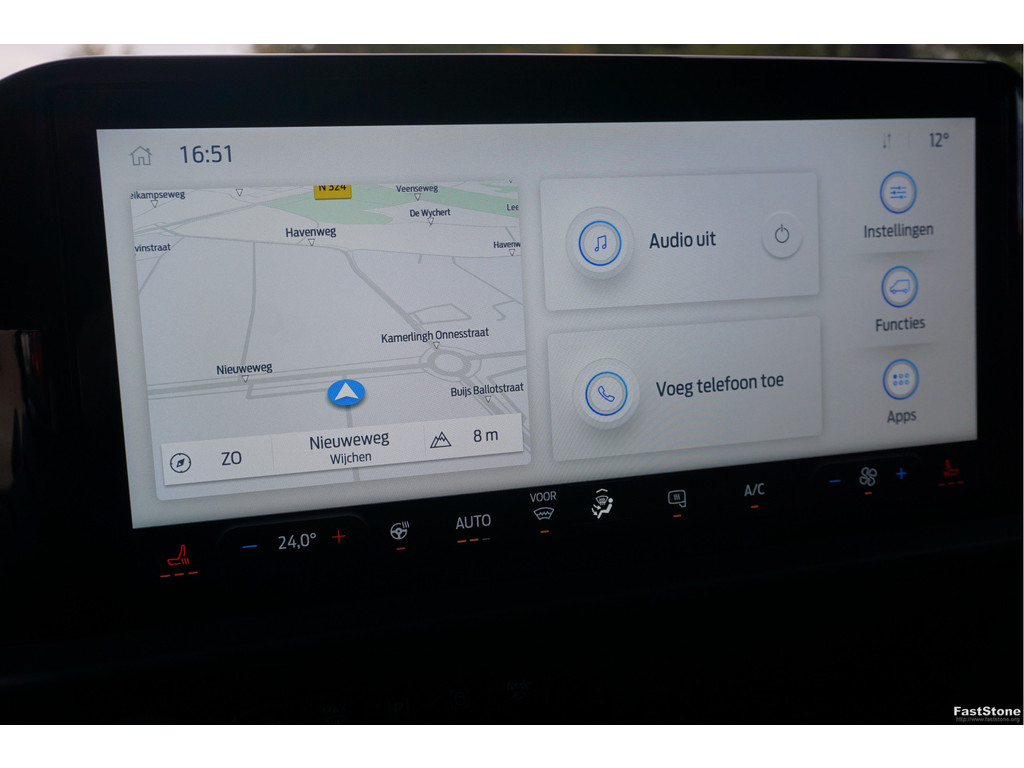 48124989-ford-transit-custom-13